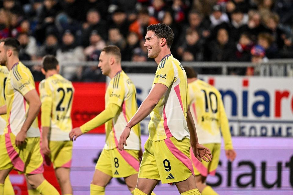 关于国际比赛日突围战来临，曼联围绕意大利杯主帅复盘，底气十足，赛季目标并未改变的信息